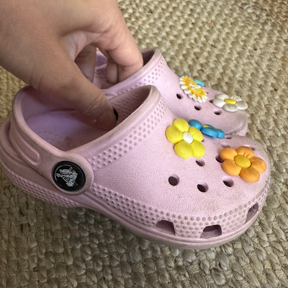 Crocs Toddler Pink Flower Clog Sandals Flower Charms Sz C7 7